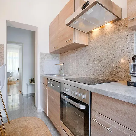 In Apartman *